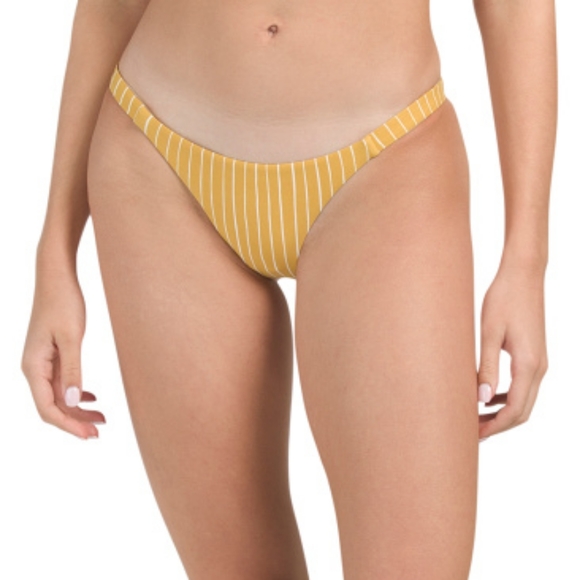 Vitamin A Gia Carmen Bikini - Picture 8 of 9